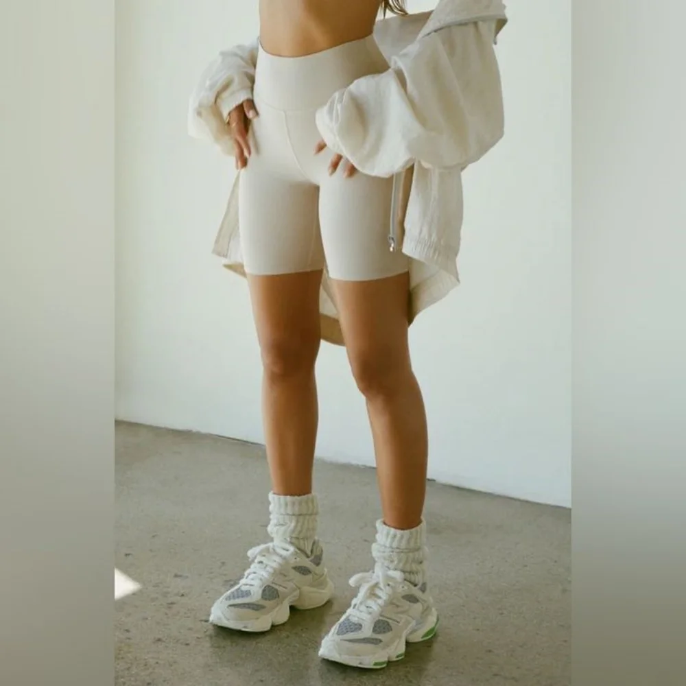 Women’s High-Waist Quick-Dry Running Shorts – Slim Fit, Breathable, Back Pocket