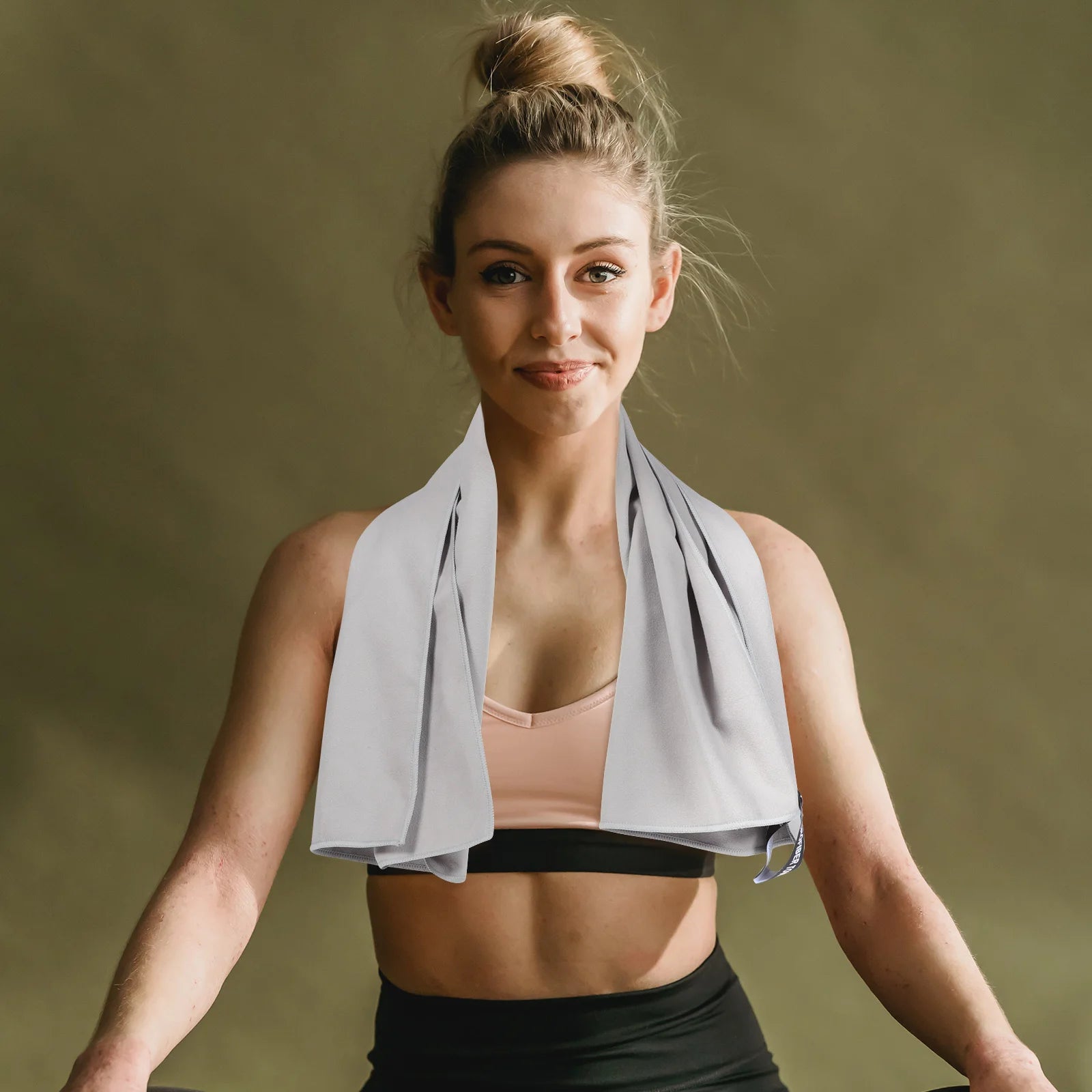 Quick-Drying Microfiber Sports Towel – Portable Gym & Workout Towel