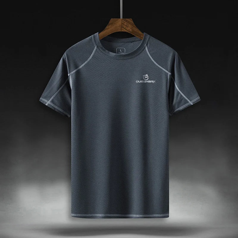 QUESHARK Men’s Quick Dry Running T-Shirt – Ultralight Breathable Gym Fitness Top