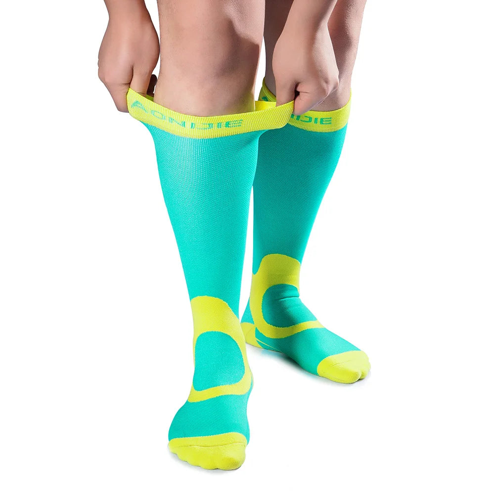 AONIJIE E4069 Compression Socks Knee-High Athletic Stockings for Running, Soccer & Cycling