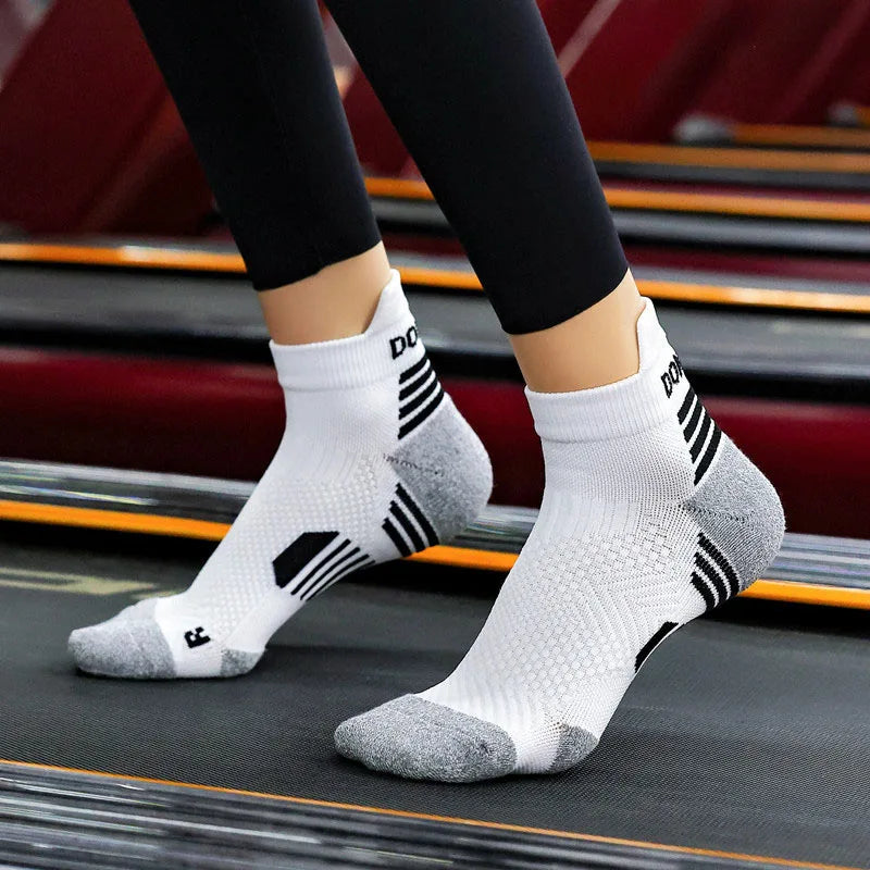 YWSLRC Professional Marathon Running Socks – Cushioned, Breathable, Low-Cut Sports Socks